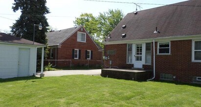 24940 Cherry Hill St in Dearborn, MI - Building Photo - Building Photo
