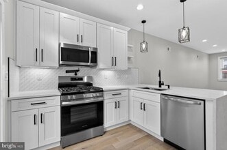 2138 E Albert St in Philadelphia, PA - Building Photo - Building Photo