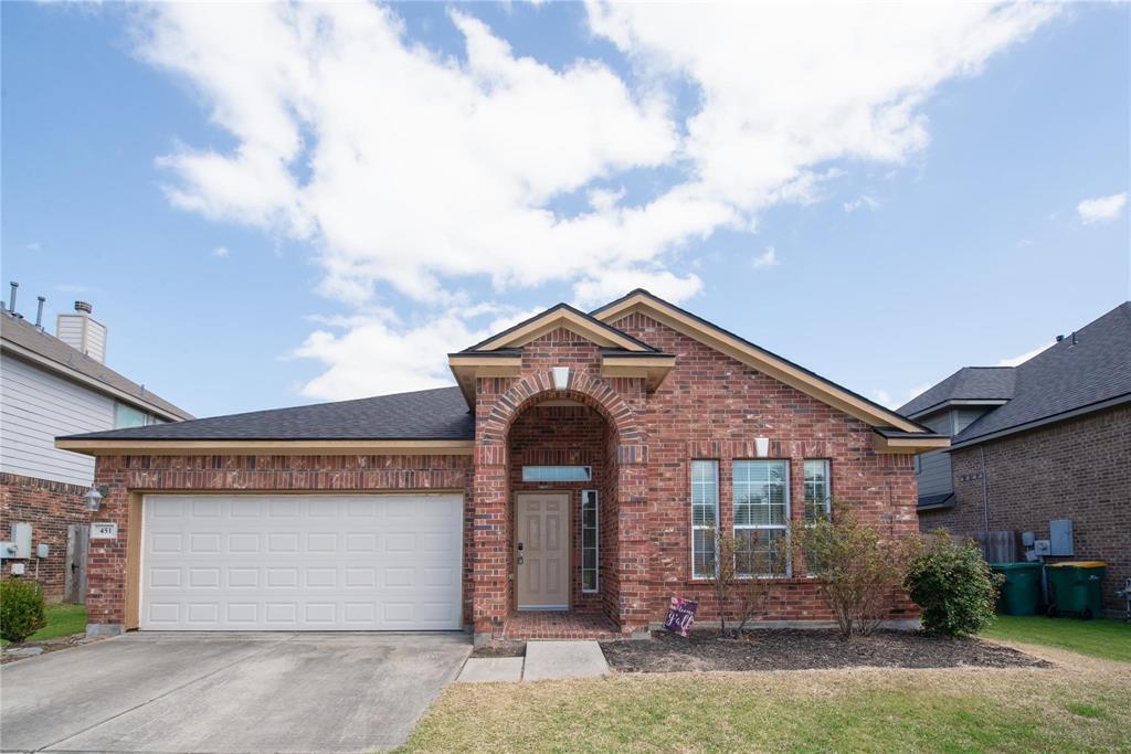 451 Woodhaven Forest Dr in Conroe, TX - Building Photo