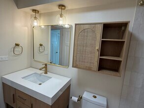 6828 N Northwest Hwy in Chicago, IL - Building Photo - Building Photo