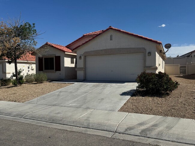 property at 629 W Bright Lights Ave