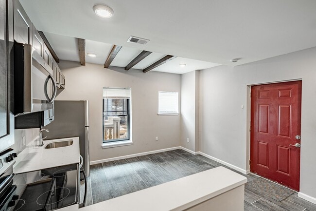 235 E Market St in West Chester, PA - Foto de edificio - Building Photo