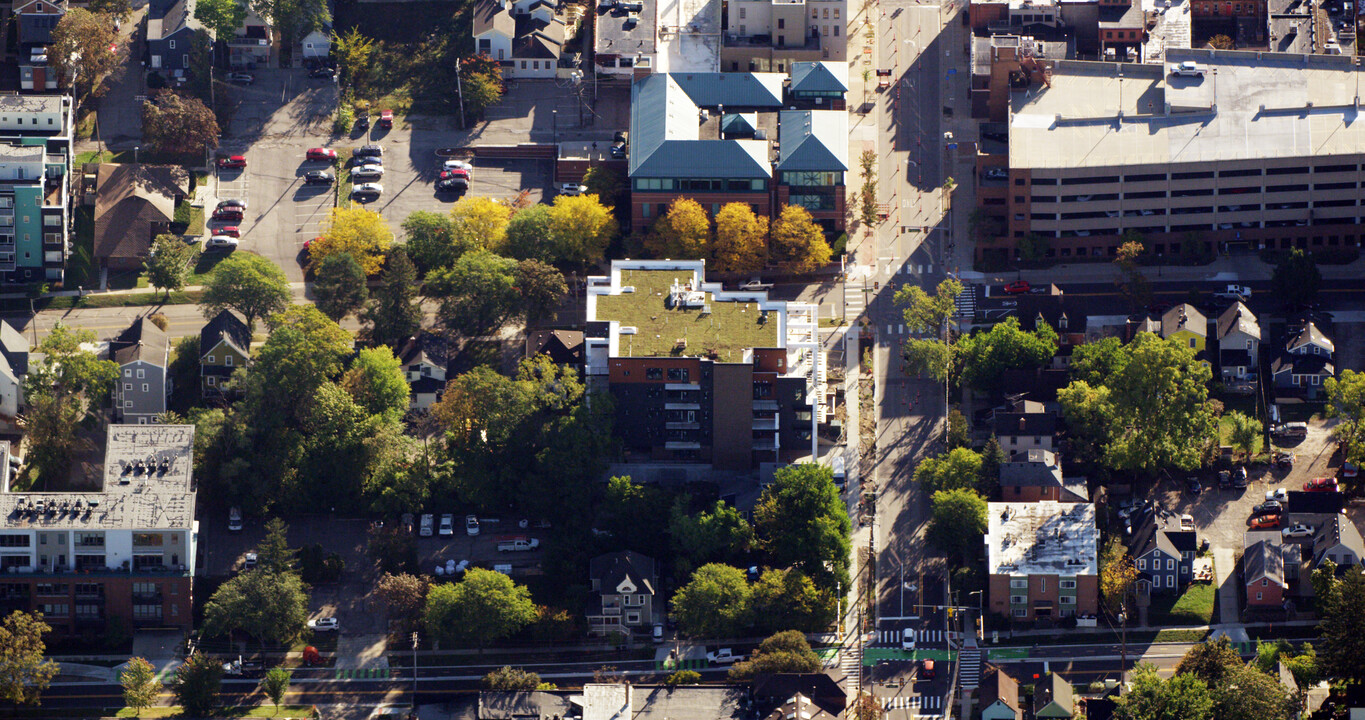 Ashley Street condos in Ann Arbor, MI - Building Photo