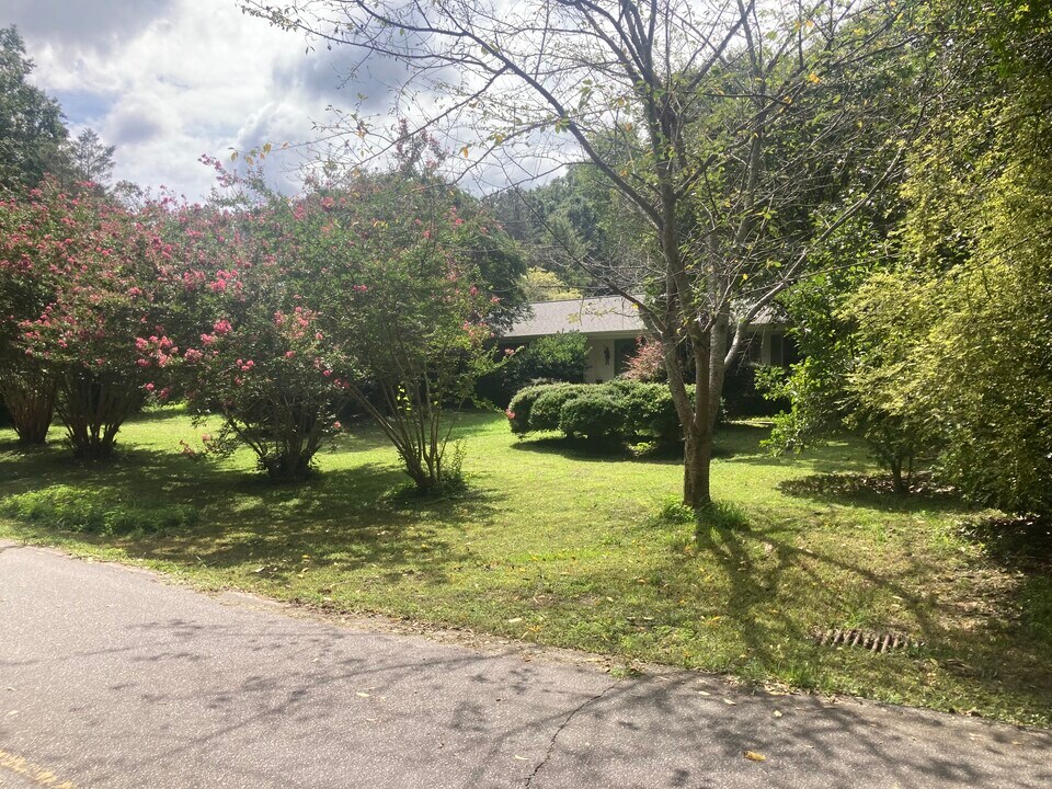 209 Holden Dr in Clemson, SC - Building Photo