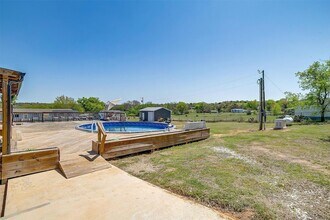 338 Victory Ln in Springtown, TX - Building Photo - Building Photo