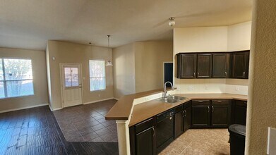 5750 Ranch Prairie Tr in Katy, TX - Building Photo - Building Photo