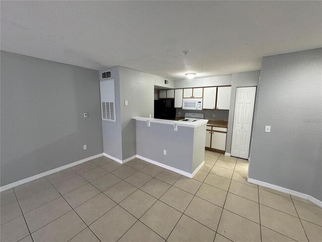 2202 Key W Ct in Kissimmee, FL - Building Photo - Building Photo