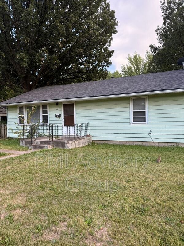 807 Lincoln St in Osage City, KS - Building Photo - Building Photo