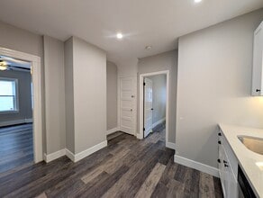 82 North St, Unit 1 in Medford, MA - Building Photo - Building Photo