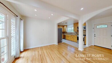 19022 Sylvan St in Los Angeles, CA - Building Photo - Building Photo