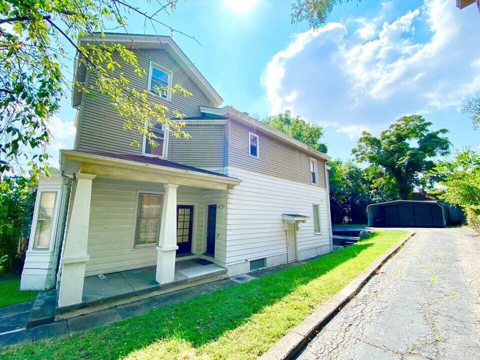 465 Warner St in Cincinnati, OH - Building Photo