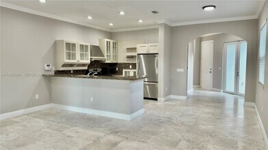 210 SW 9th St in Fort Lauderdale, FL - Building Photo - Building Photo