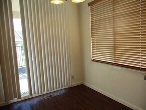 2615 Glen Eagles Dr in Reno, NV - Building Photo - Building Photo