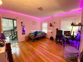 128 Hillside St, Unit 3 in Boston, MA - Building Photo - Building Photo