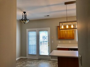 16213 Peachmont Dr in Cornelius, NC - Foto de edificio - Building Photo