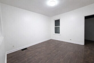 265 Center St in Elgin, IL - Building Photo - Building Photo