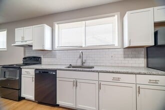 2590 Briggs Rd in Columbus, OH - Building Photo - Building Photo