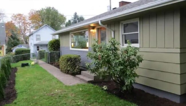 4206 NE 9th Ave in Portland, OR - Building Photo - Building Photo