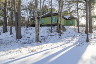 Bow Lane Apartments in Bedford, NH - Building Photo - Building Photo