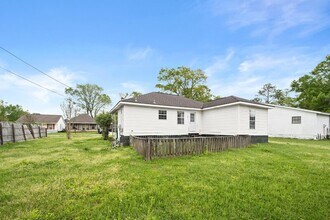 8712 Aspen Ct in Denham Springs, LA - Building Photo - Building Photo