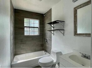 336 Bonnie View Rd in Dallas, TX - Building Photo - Building Photo