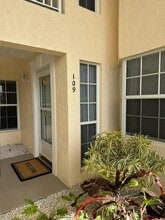 740 Lake Orchid Cir, Unit 109 in Vero Beach, FL - Building Photo - Building Photo