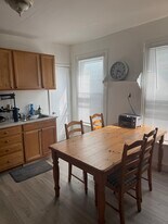 44 Lee Ave, Unit 2 in Bridgeport, CT - Building Photo