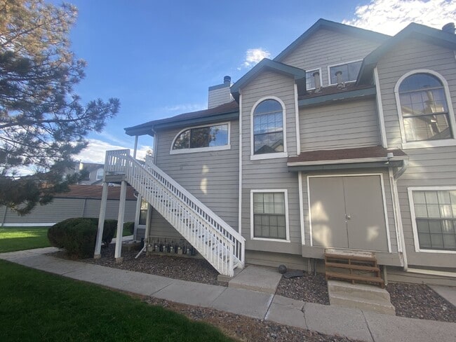 8321 S Upham Way in Littleton, CO - Building Photo - Building Photo
