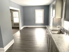 366 Fair St in Mansfield, OH - Foto de edificio - Building Photo