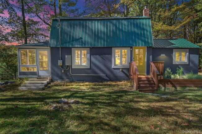 property at 24 Old Westbrookville Rd