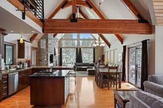 8 Mt Baker Ln in Bend, OR - Building Photo - Building Photo