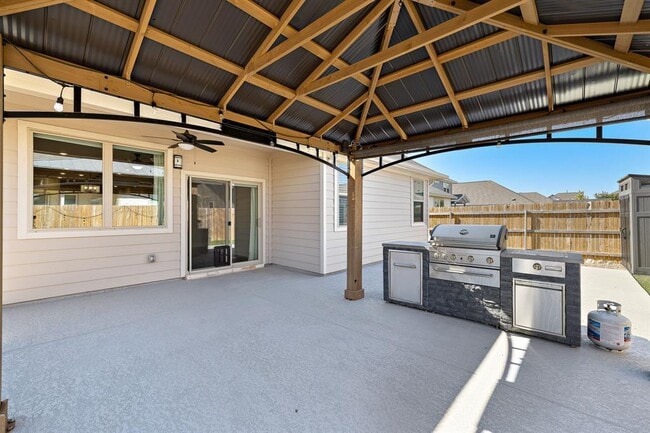 113 Lyrebird Ln in Hutto, TX - Building Photo - Building Photo