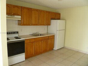 2117 Liberty St in Hollywood, FL - Building Photo - Building Photo