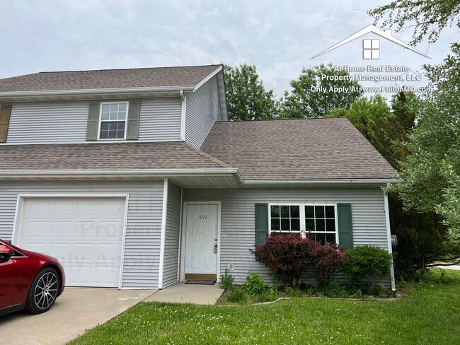 property at 1012 Boulder Ct