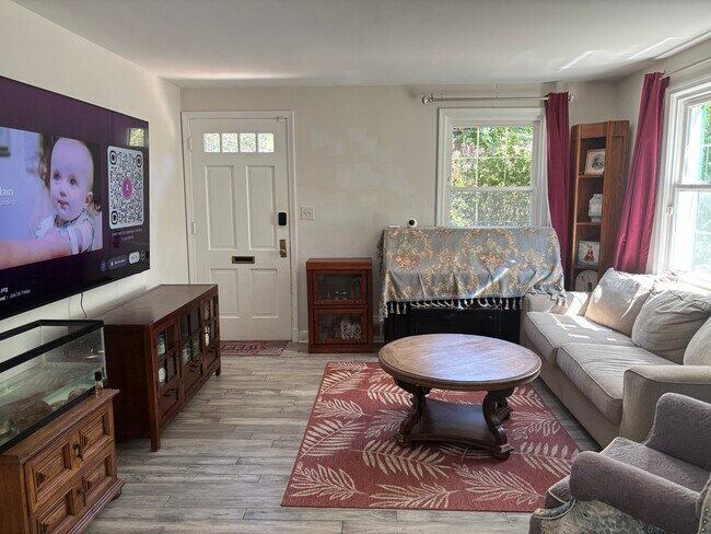 8614 Ridge Rd in Bethesda, MD - Building Photo - Building Photo