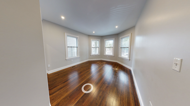 164 Hampshire St, Unit 8 in Cambridge, MA - Building Photo - Building Photo