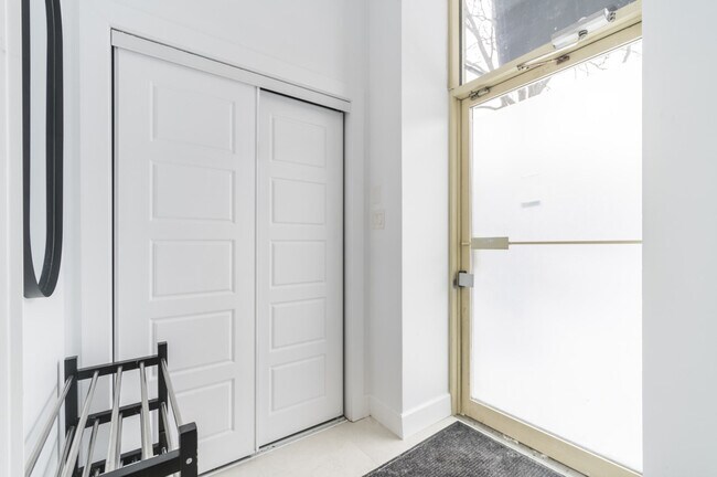 4107 QC-335 in Montréal, QC - Building Photo - Building Photo