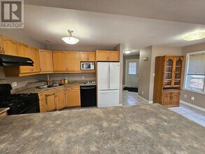159 Snowdrop Crescent in Kitchener, ON - Building Photo - Building Photo
