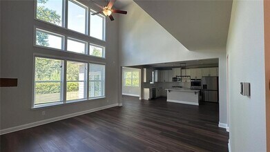 7740 Easton Valley Ln in Cumming, GA - Foto de edificio - Building Photo