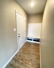 3305 Silverthorn Ln-Unit -3305-203 in Jeffersontown, KY - Building Photo - Building Photo