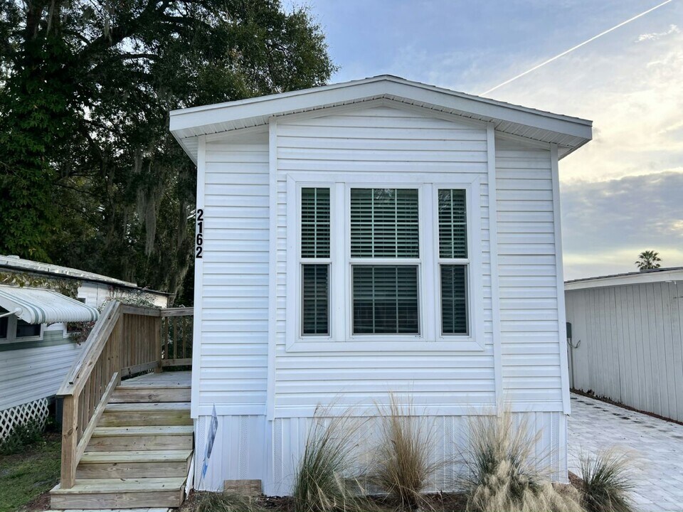 2162 E Camp N Comfort Ln in Avon Park, FL - Building Photo