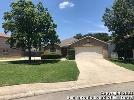 834 Creek Pebble in San Antonio, TX - Building Photo