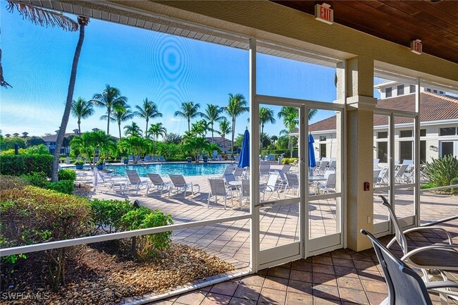 3058 Driftwood Way in Naples, FL - Foto de edificio - Building Photo