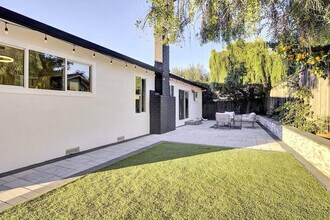 2580 Early Rivers Ct in Union City, CA - Building Photo - Building Photo