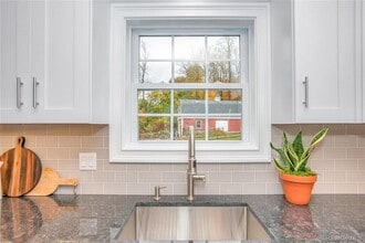 237 Tomahawk St in Baldwin Place, NY - Building Photo - Building Photo