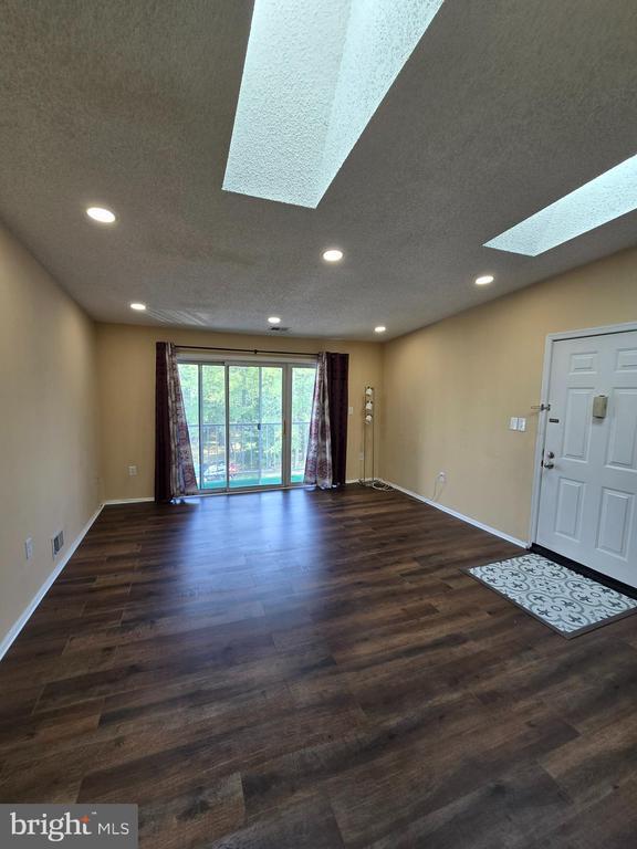 property at 28 Holly Ct