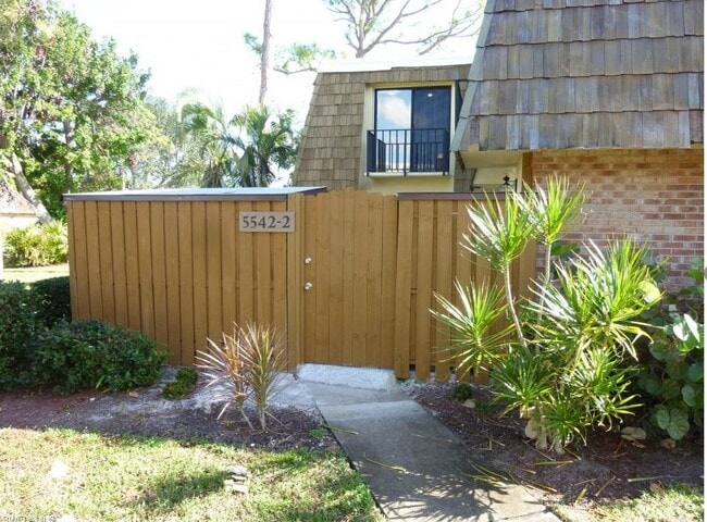 property at 5542 Malt Dr