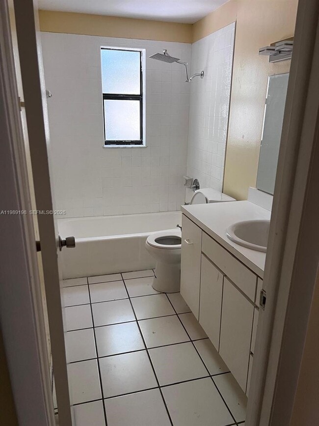 2608 E 97th Ave in Tampa, FL - Building Photo - Building Photo