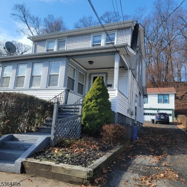 property at 17 Budd St