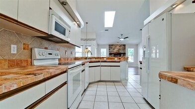 407 68th Ave Dr W in Bradenton, FL - Building Photo - Building Photo